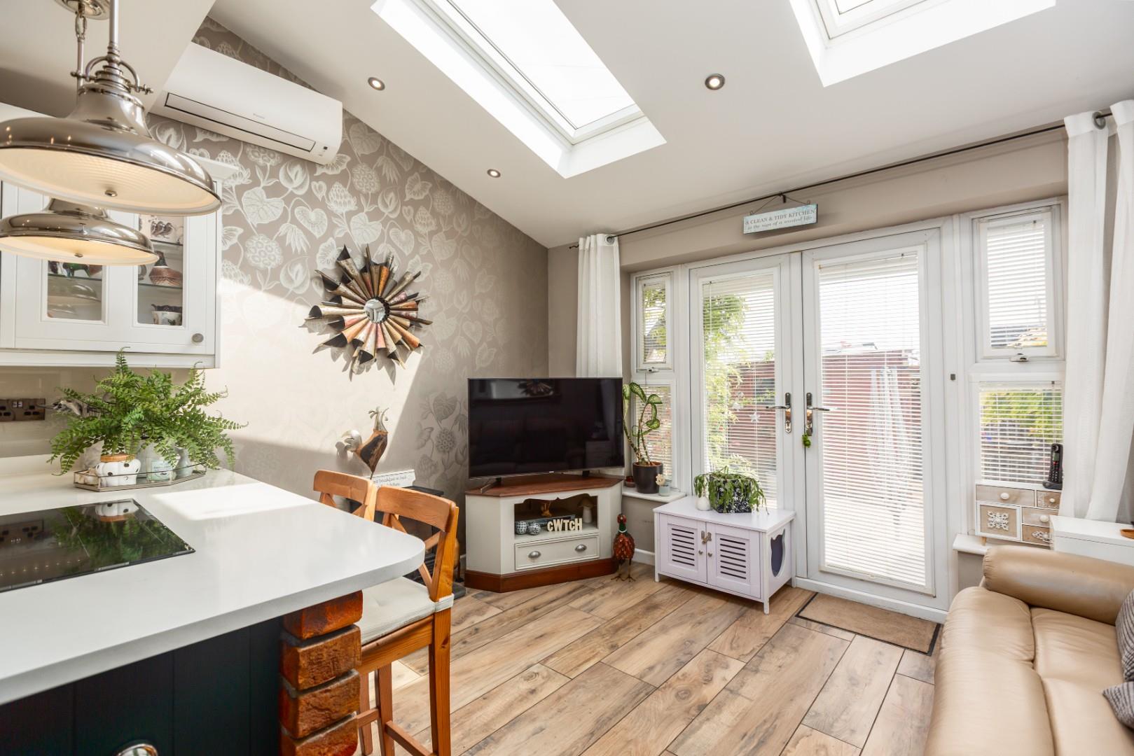 Woodville Road, Mumbles, Swansea, SA3 4AD